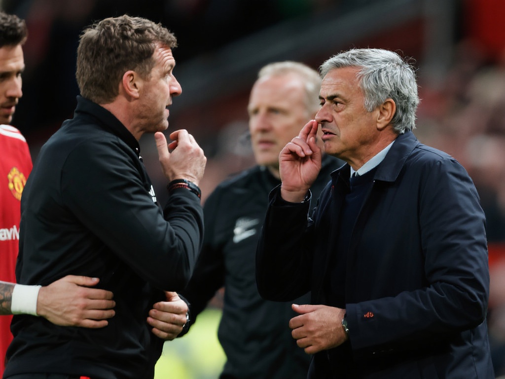 c7网页版官网与APP对比，哪个更好