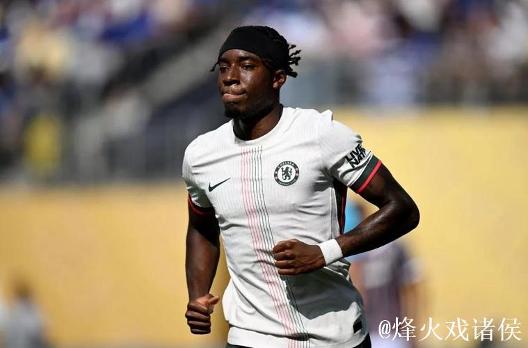 马杜埃凯阿森纳欧冠首秀连入三球,为枪手再添辉煌 马杜埃凯阿森纳欧冠首秀连入三球,为枪手再添辉煌