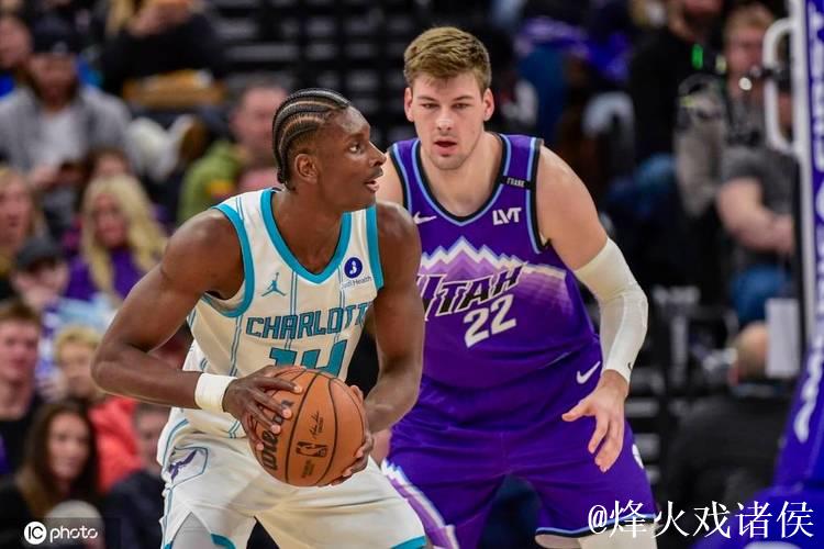 NBA-鲍尔17+5+5黄蜂9人上双150-95狂胜爵士55分