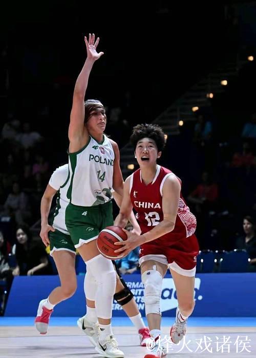 大运会：中国女篮71-67逆转波兰晋级决赛